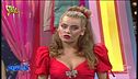 A Striscia arriva Eva Grimaldi, la guardarobiera del "Drive In"