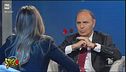Bacini, ululati e sguardi hot: Bruno Vespa marpione porta a porta