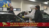 Brumotti e l'orso bianco con i furbetti del parcheggio