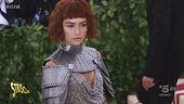 A "Moda caustica" Zendaya ci va con l'armatura
