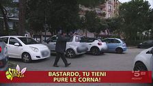 Insulti e minacce per Luca Abete in cerca del parcheggiatore buono