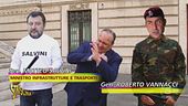 Per le sue battute il Vespone vince delle manganellate