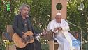 Papa Francesco guarda l'ora e si aggiudica I nuovi mostri