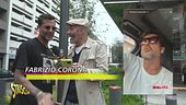 Corona guida e si riprende: al volante c'è pure il gatto