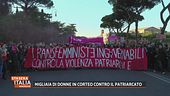 Migliaia di donne in corteo contro il patriarcato