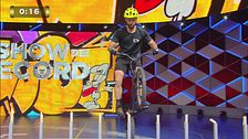 Diego Crescenzi e Benito Ros: le candele spente con la bicicletta