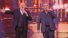 L'esibizione di Gerry Scotti e Claudio Amendola