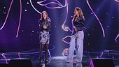 Anna Tatangelo e Laura Pizio in "Come tu mi vuoi"