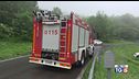 Muore mentre tenta di salvare automobilisti