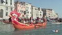 Corteo sul Canal Grande al Carnevale di Venezia