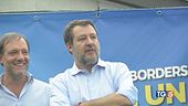 Leghisti e sovranisti, l'abbraccio a Salvini