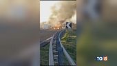 Assalto a portavalori auto in fiamme e feriti