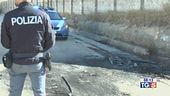 "Mi ha chiuso dentro l'auto tra le fiamme"