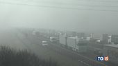 Incidenti nella nebbia allarme smog a Milano