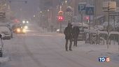 Neve e venti gelidi mare in tempesta