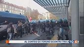 Al corteo di Torino scontri e agenti feriti