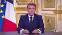La Francia nel caos Macron: non lascio