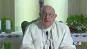 Papa da Santa Marta benedice i bambinelli