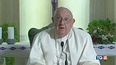 Papa da Santa Marta benedice i bambinelli
