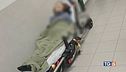 8 giorni in barella Muore in ospedale