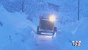 Freddo, neve e vento. Nave contro il molo