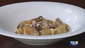 Ravioli del plin con funghi cardoncelli e nocciole