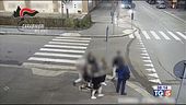 Gang di ragazzine Sfregiato 31enne