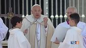 Papa: bambini pregate soprattutto per la pace