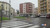 Ubriaco investa ragazza trascinata sotto l'auto