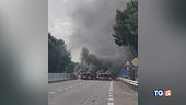 Assalto a portavalori, spari e auto in fiamme
