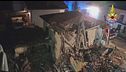 Un boato infernale, crolla palazzina
