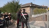 Uccide il marito a coltellate