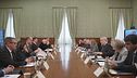 Il governo apre, i presidi restano