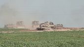 Egitto, tank al valico di Rafah