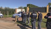Uccide madre e sorella della ex