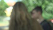 Violentata dagli amici a 12 anni