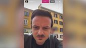 Milano, Rovazzi scippato in diretta