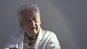 A 100 anni visita ancora i pazienti