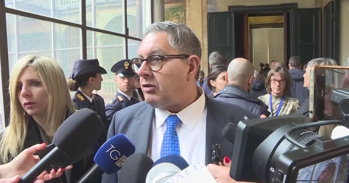 Studio Aperto: Giovanni Toti resta ai domiciliari Video | Mediaset Infinity