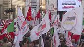 Riforme in aula, proteste in piazza
