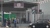Scoppio in fabbrica, feriti e paura