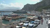 A Capri tornano l'acqua e i turisti