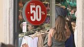 Saldi al via, caccia agli sconti