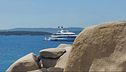Yacht di cafoni assalta la spiaggia