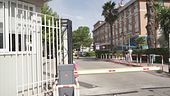 Muore in ospedale, botte ai medici