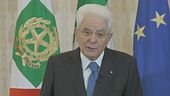 Mattarella: "Abbattere il debito"