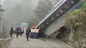 Perù, sei gli italiani gravemente feriti nello schianto di un bus