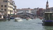 Onde in Laguna, Cipriani fa causa