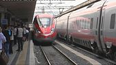 Travolto sui binari, treni nel caos