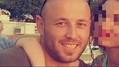 Pisa, ucciso davanti al suo bambino